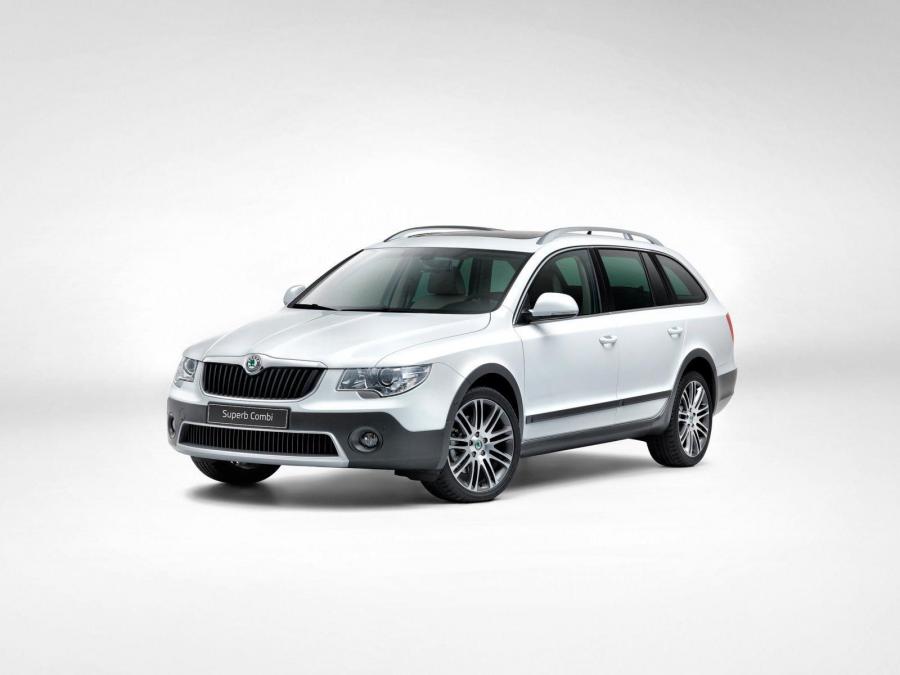  Skoda Superb Combi OutDoor 2012 года  (фото 3 из 4)